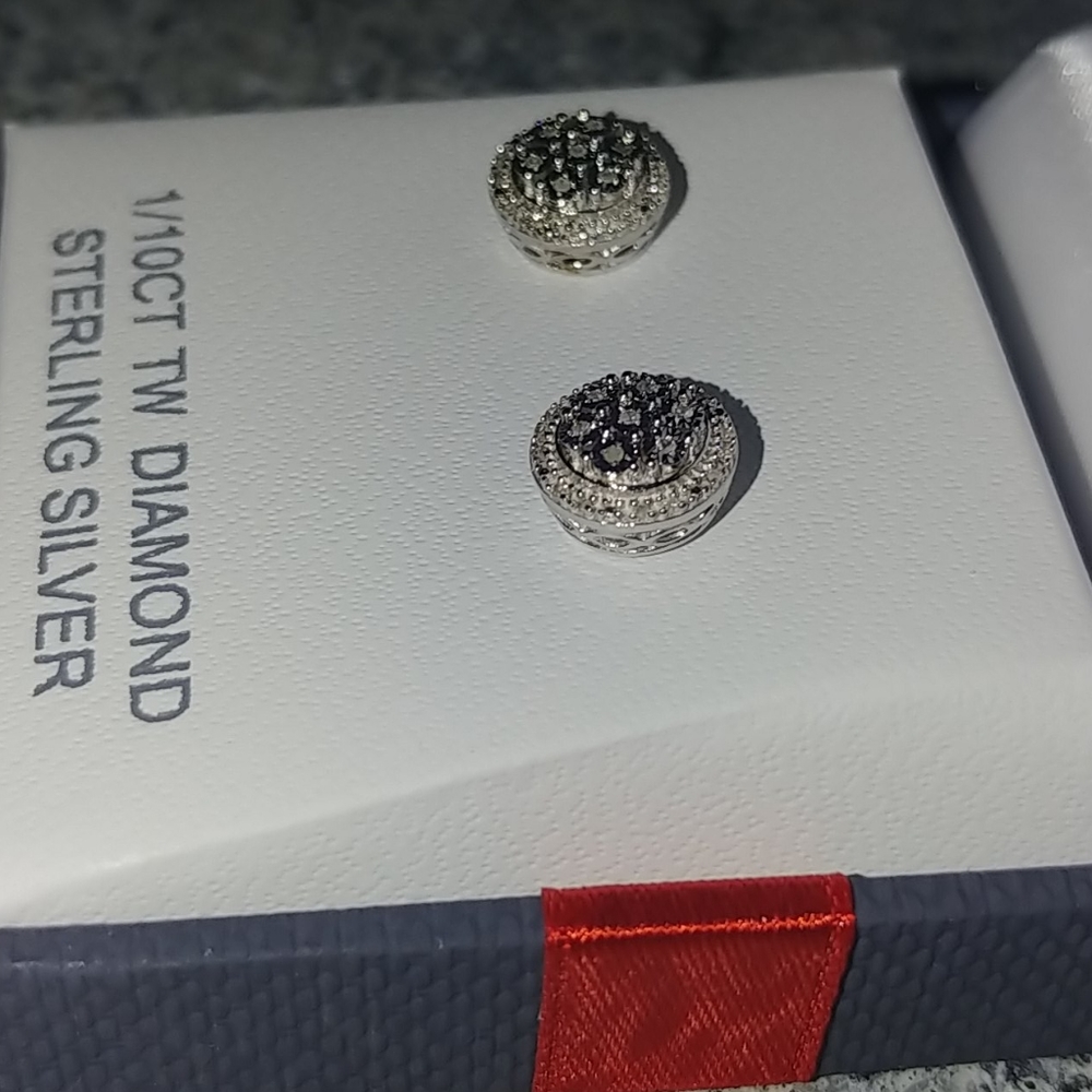 Brandnew Diamond earrings - Picture 6 of 16